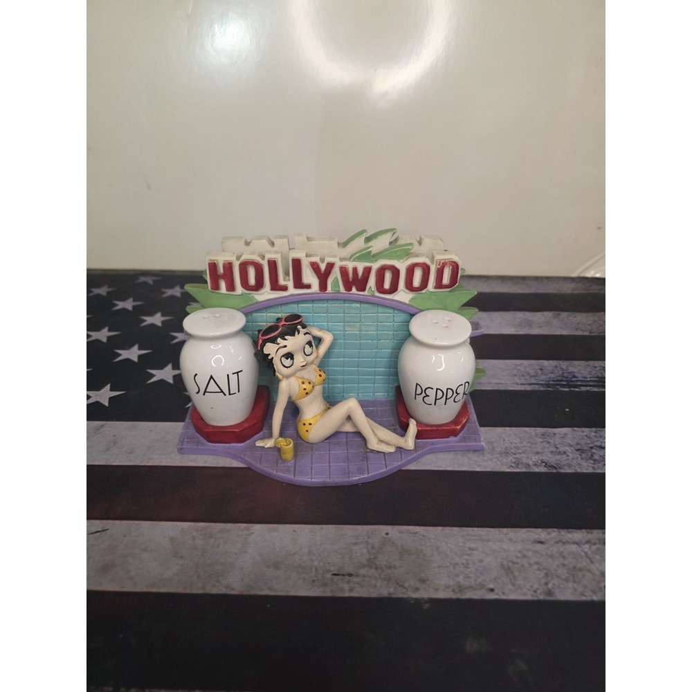 Vintage Vandoor Betty Boop Salt Pepper And Napkin Holder